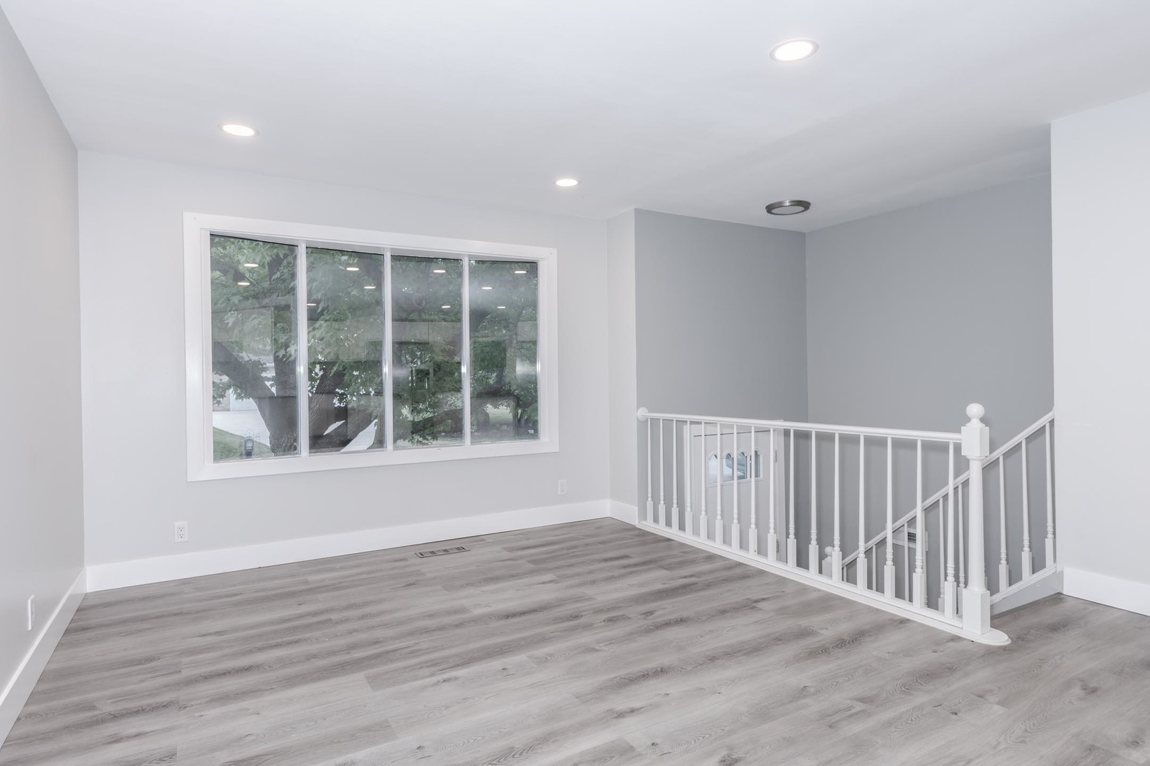 707 Chester Drive Property Photo 2