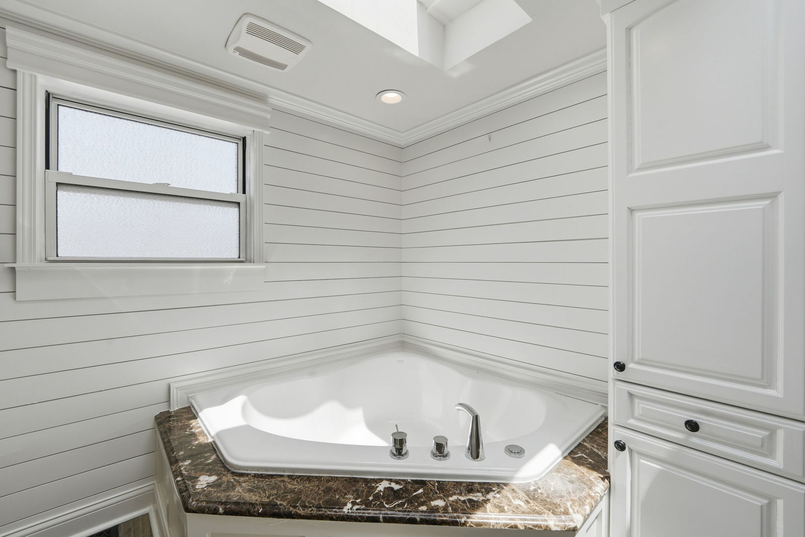 12698821 Property Photo 21