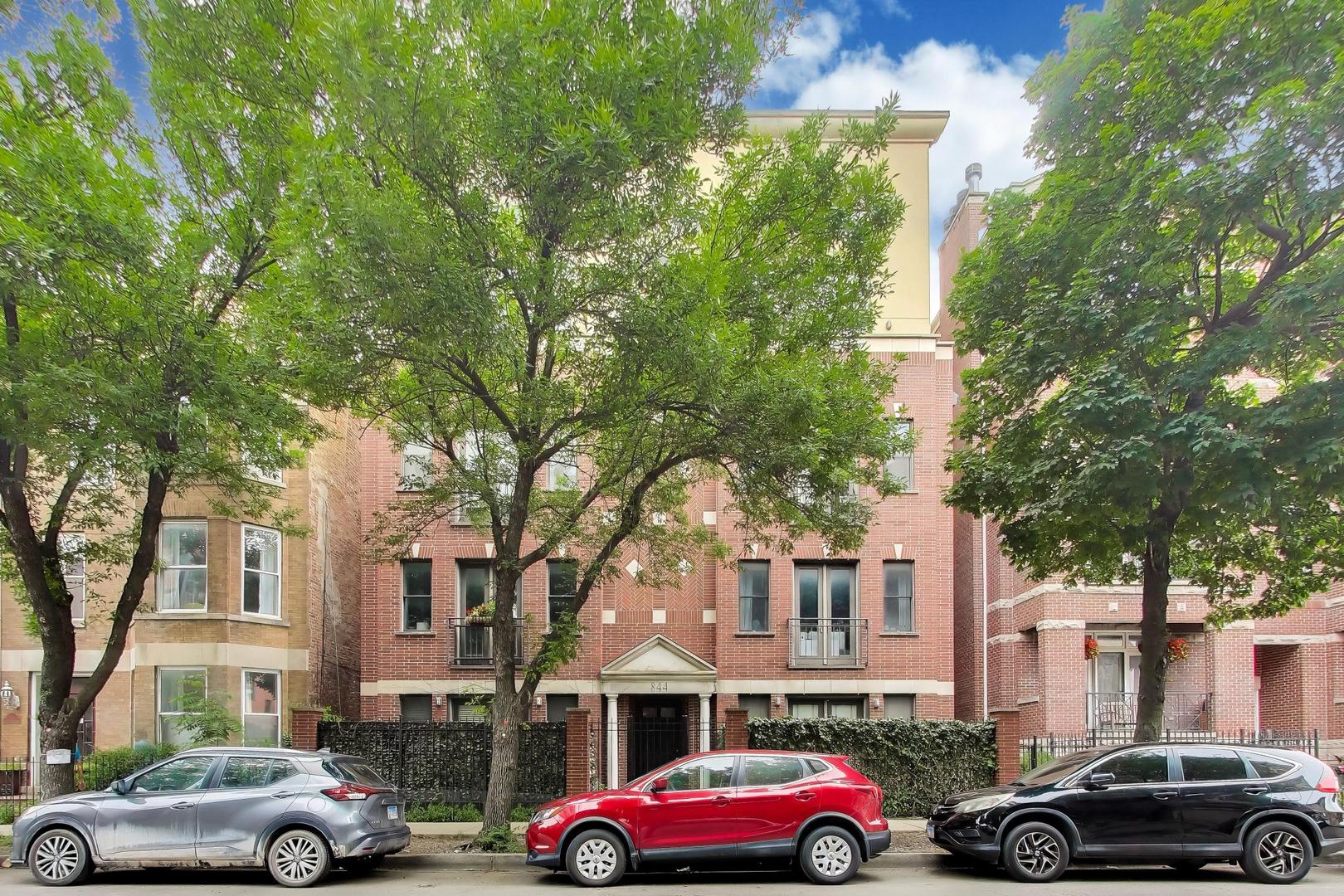 844 W Diversey Parkway 3e Property Photo 1