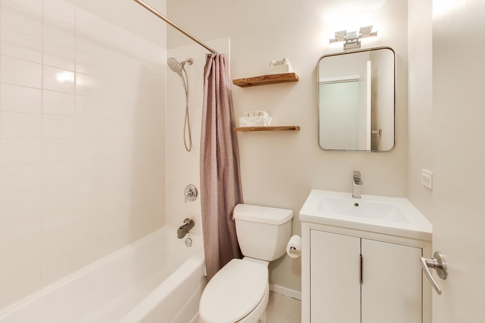 844 W Diversey Parkway 3e Property Photo 17