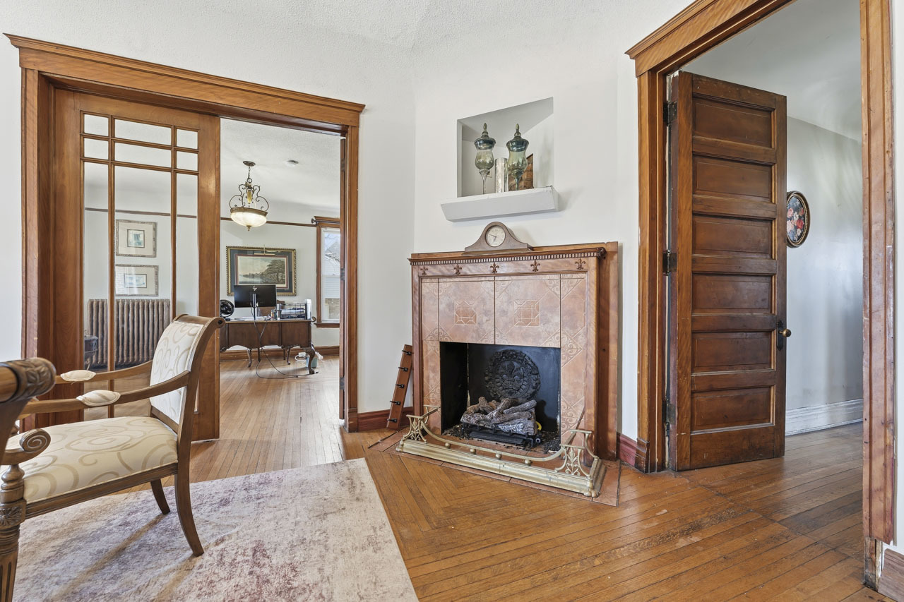 51 W 21st Street Property Photo 4