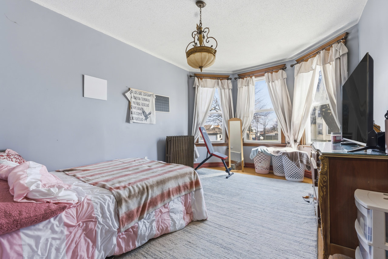 51 W 21st Street Property Photo 8