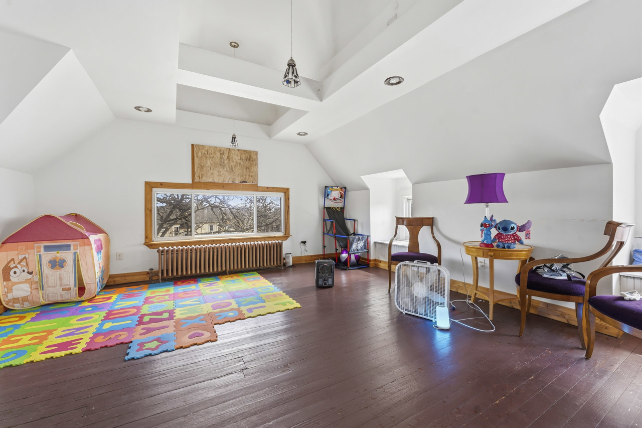 51 W 21st Street Property Photo 21