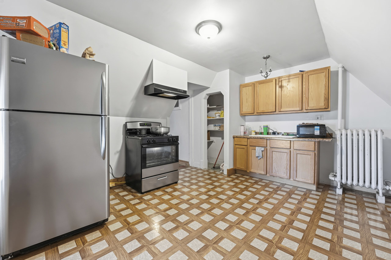 51 W 21st Street Property Photo 23
