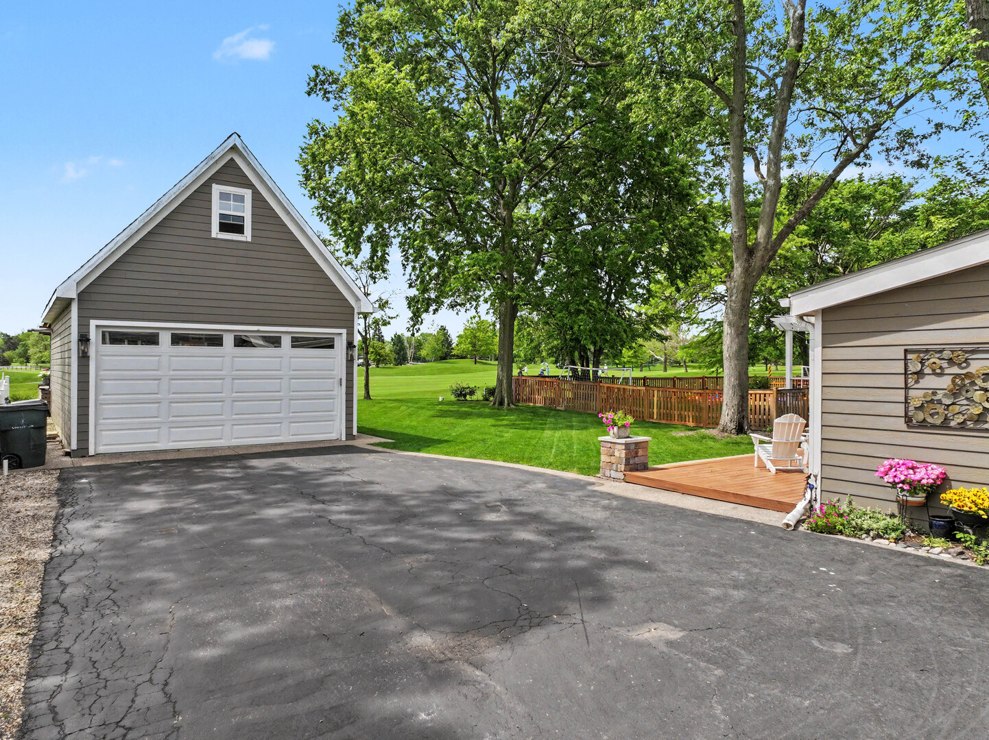 2531 Glenview Road Property Photo 18