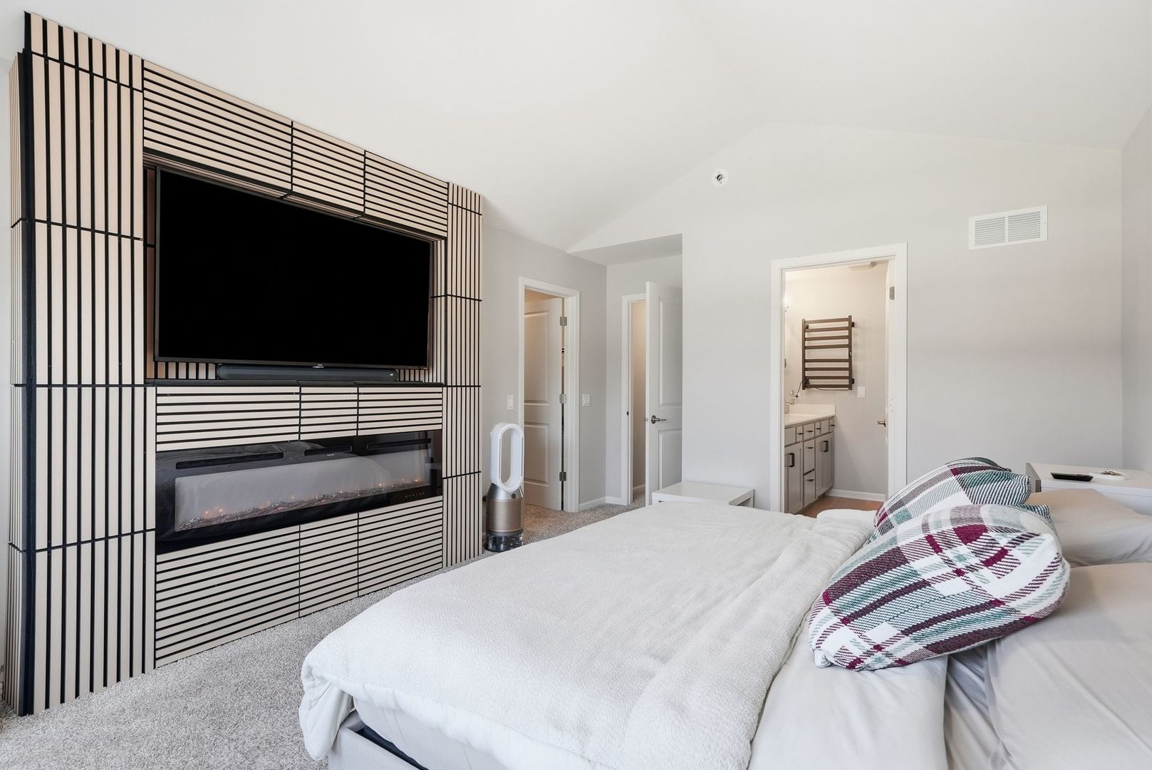 8624 Archer Avenue 3 Property Photo 25