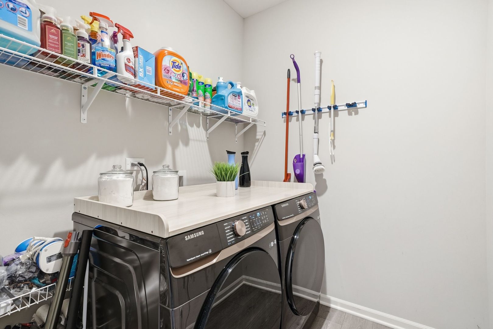 8624 Archer Avenue 3 Property Photo 28