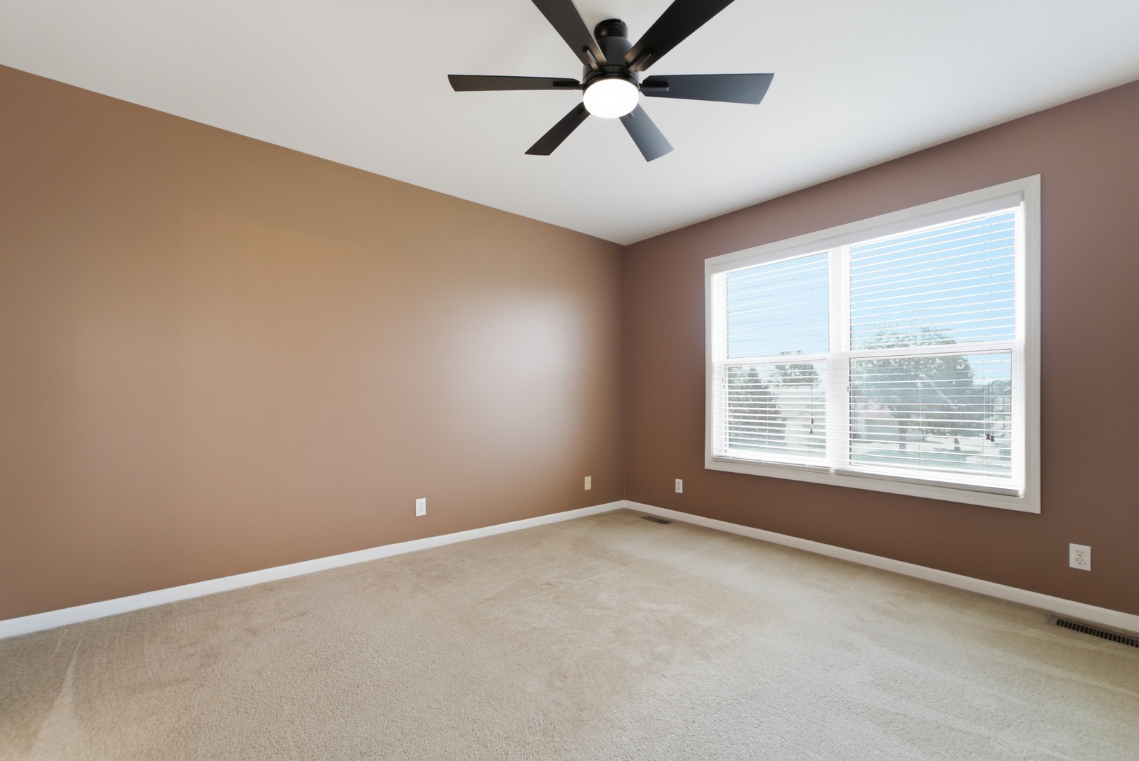 526 Gipp Drive Property Photo 14