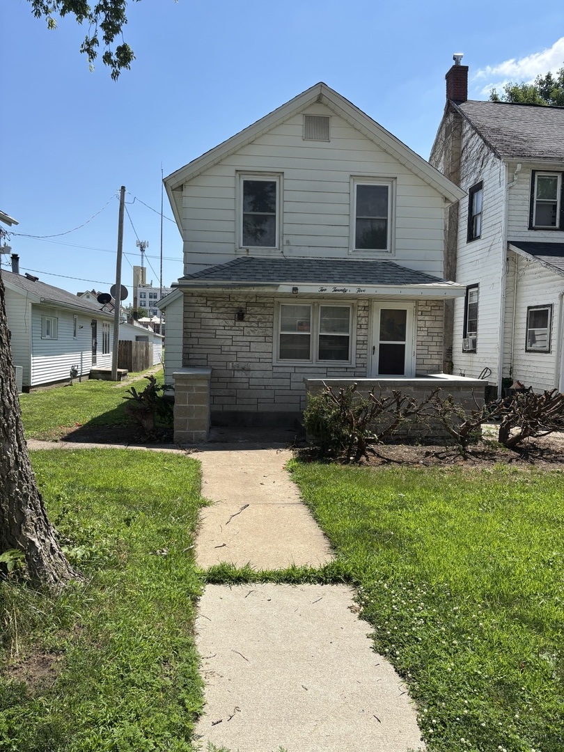 225 3rd Avenue Property Photo 1