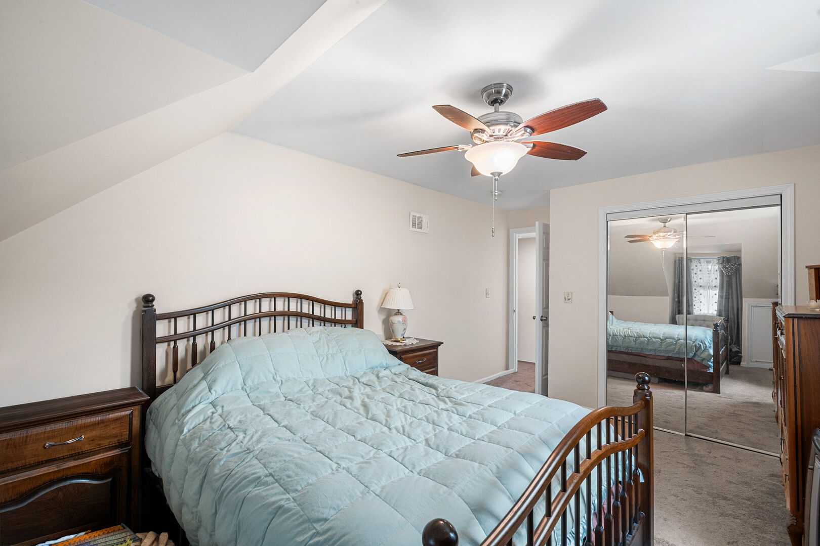 5038 N Nagle Avenue Property Photo 16