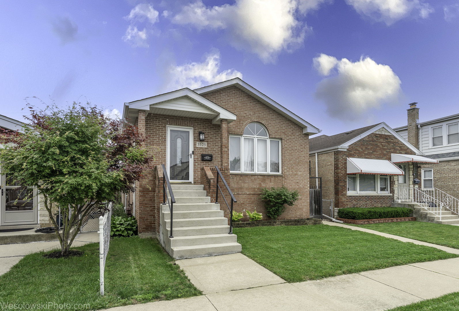 3525 N Pioneer Avenue Property Photo 1