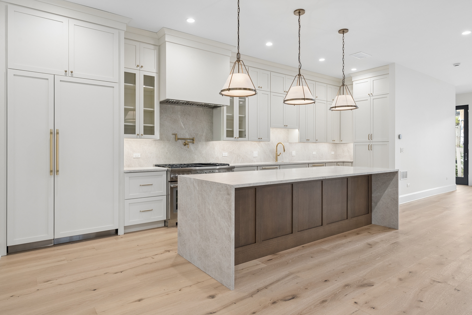 12698952 Property Photo 2