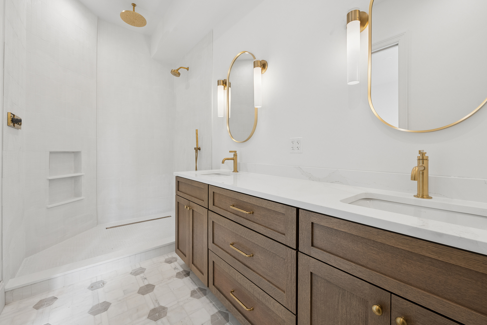 12698952 Property Photo 12