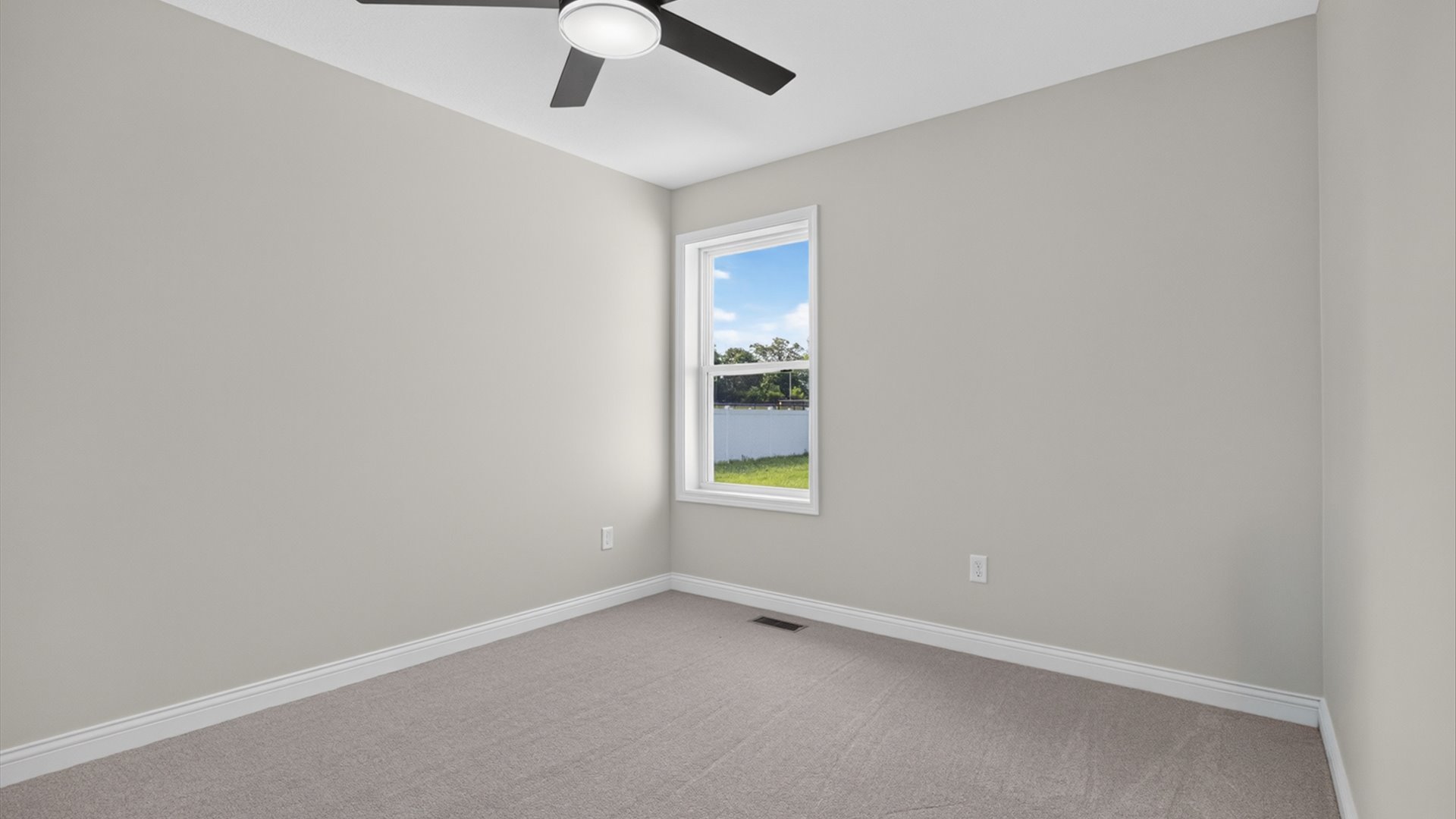 902 W South Street Property Photo 19