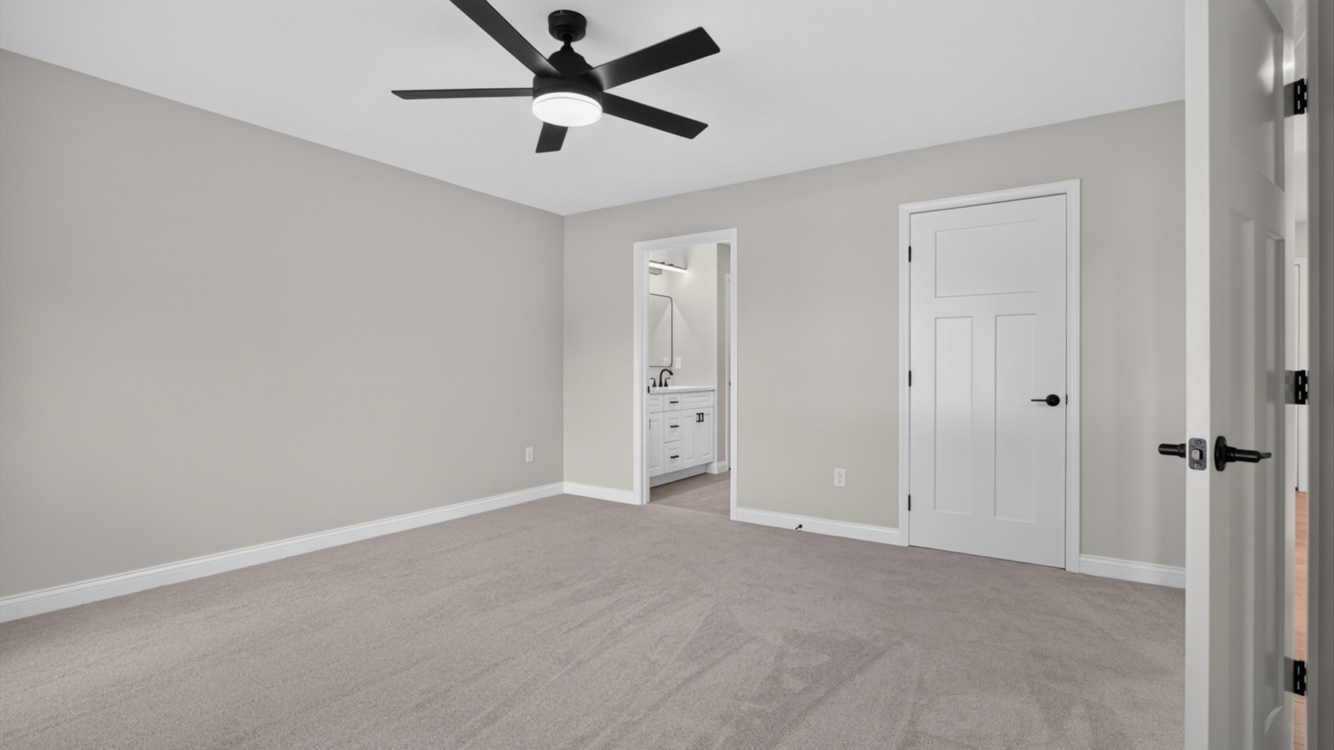 902 W South Street Property Photo 27