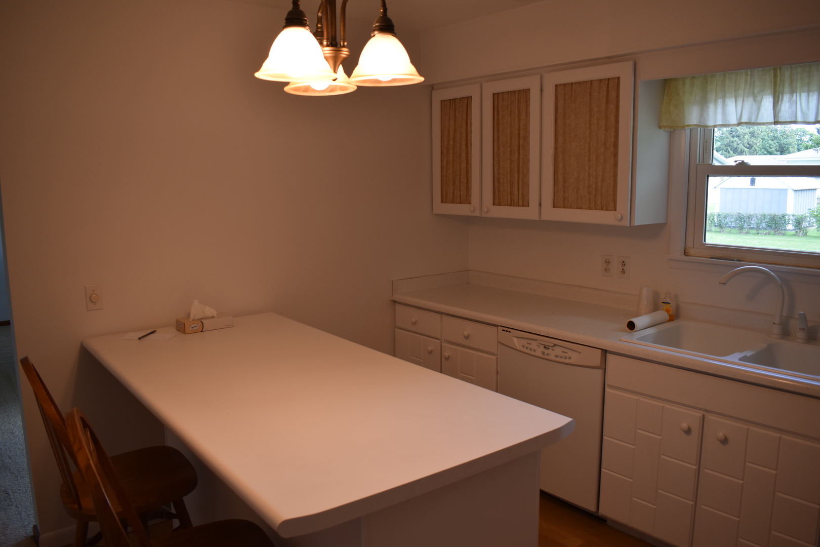 301 E Ririe Place Property Photo 3