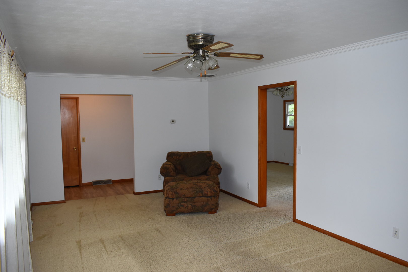 301 E Ririe Place Property Photo 8