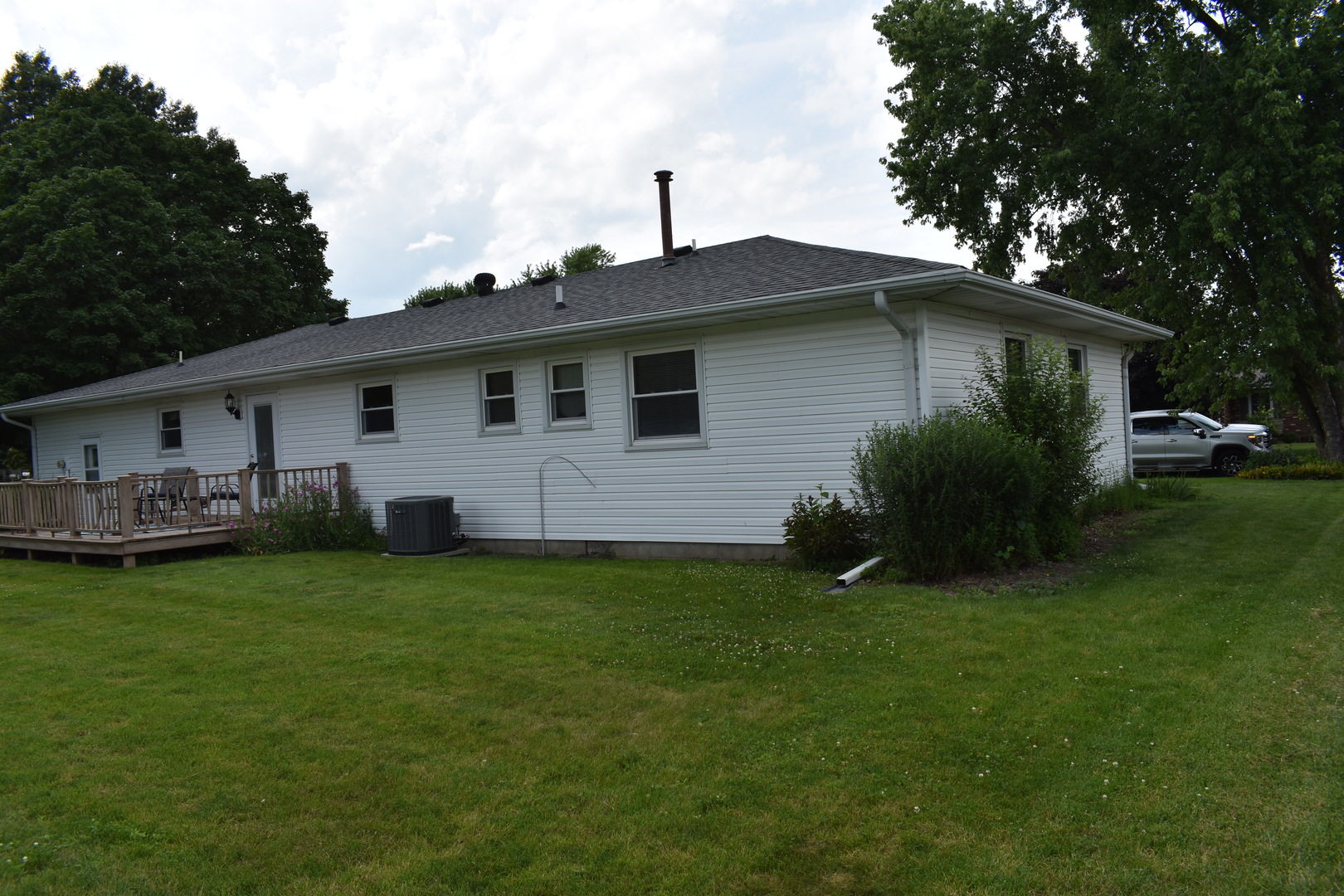 301 E Ririe Place Property Photo 23