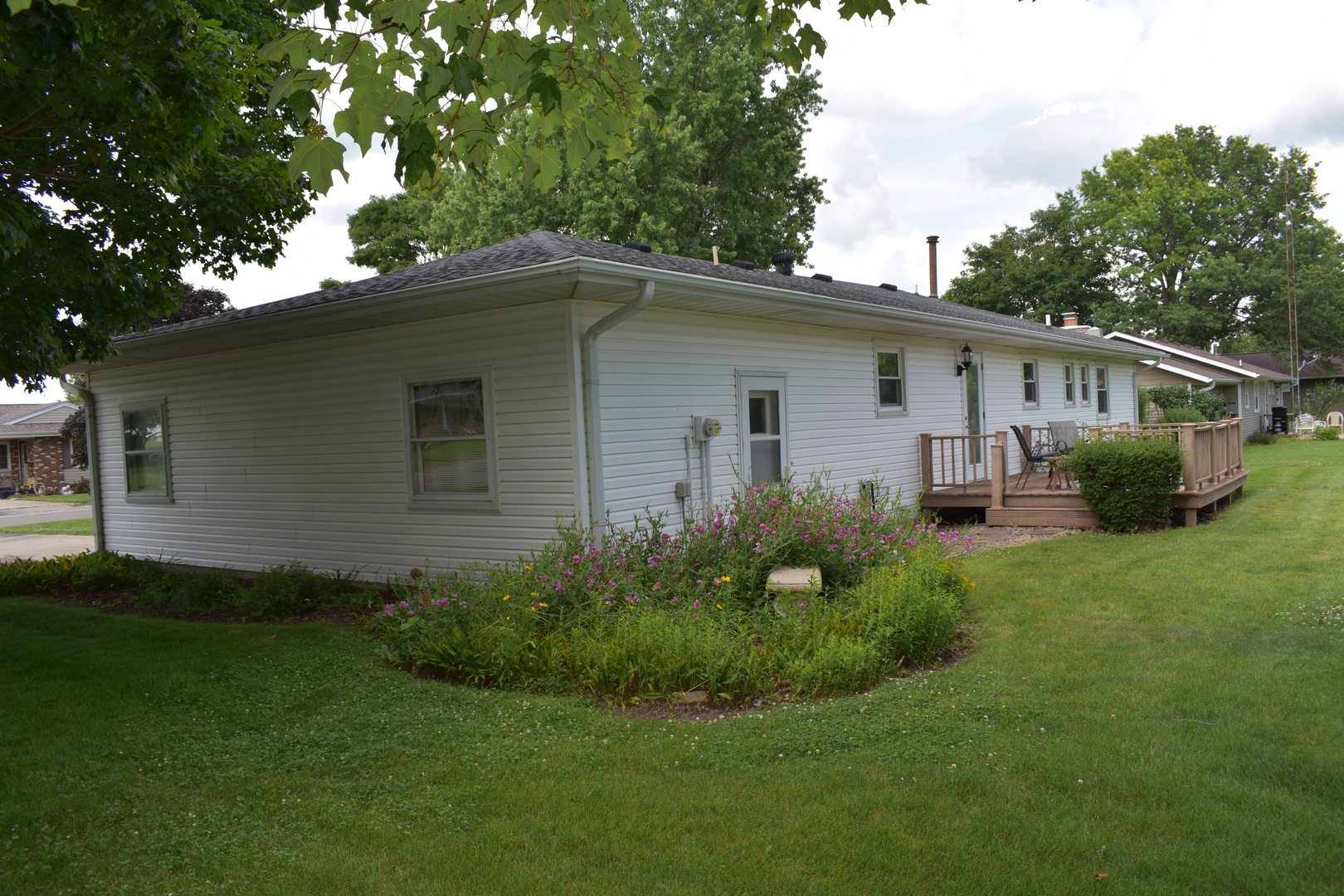 301 E Ririe Place Property Photo 25