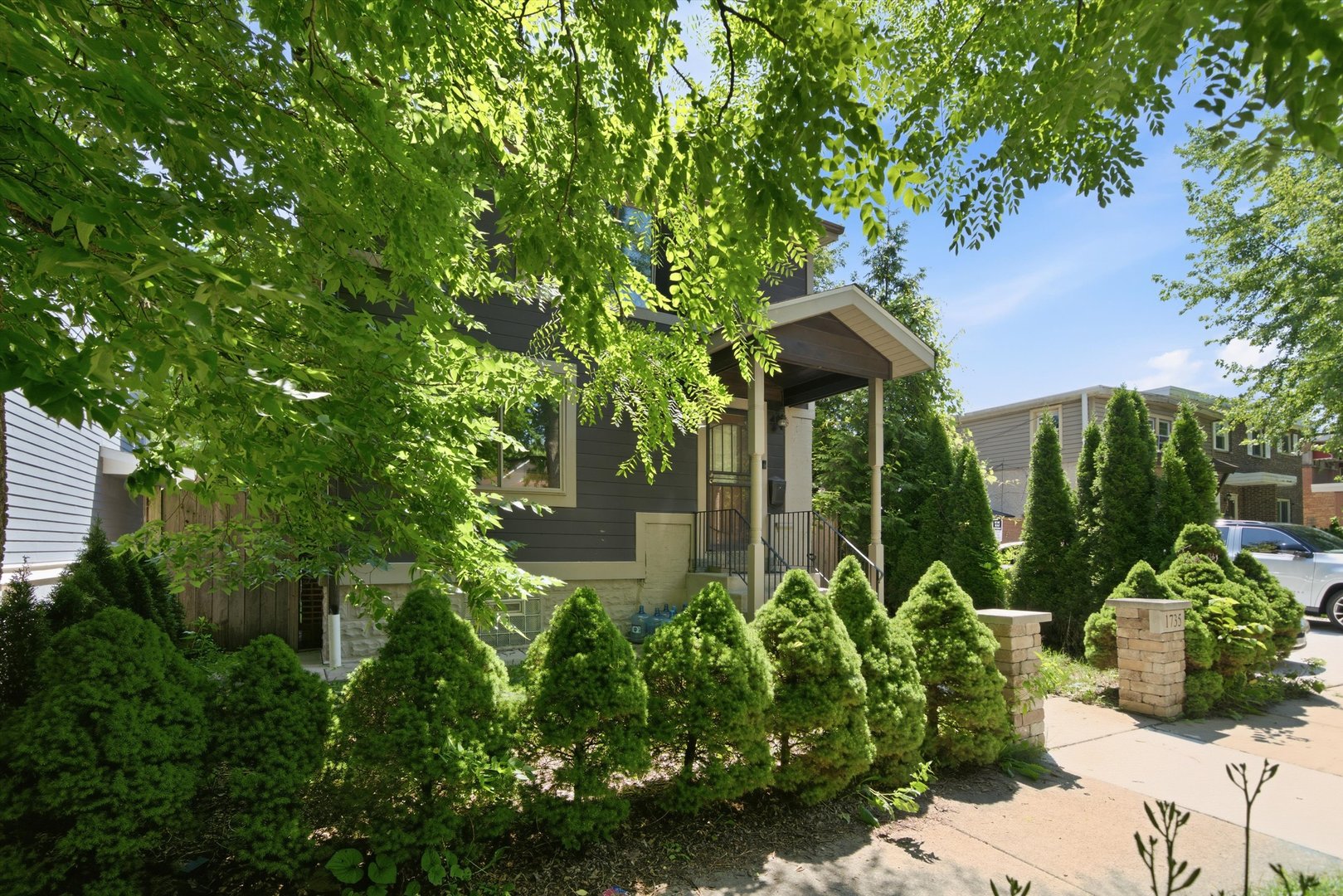 1735 Grey Avenue Property Photo 4