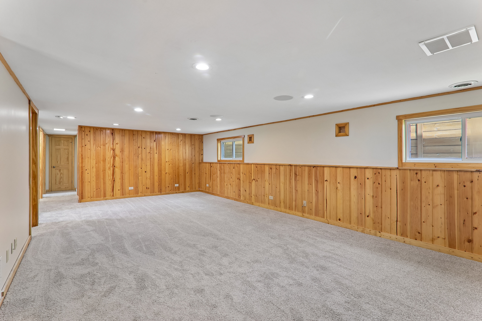327 Oakwood Drive Property Photo 19