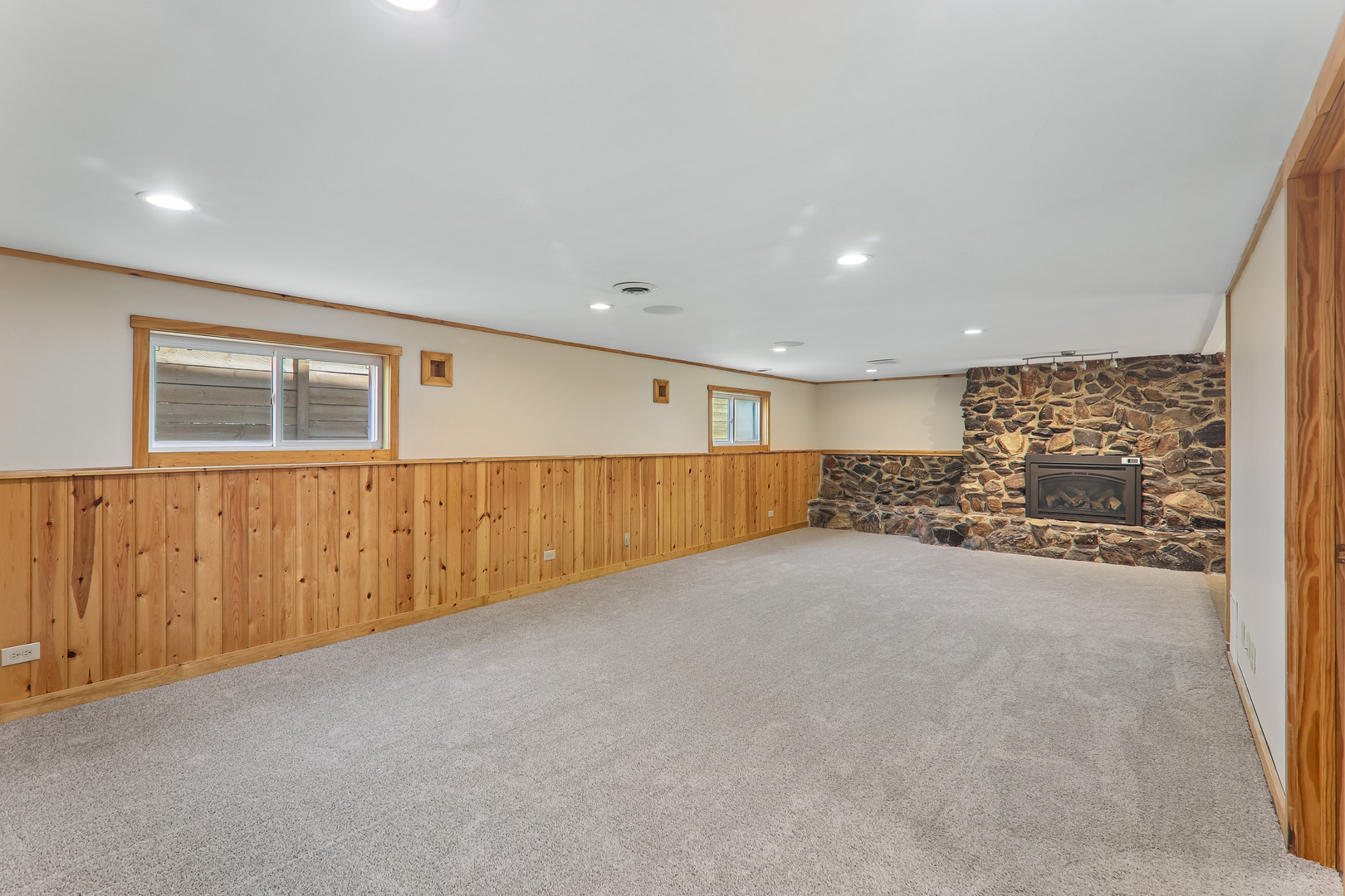 327 Oakwood Drive Property Photo 20