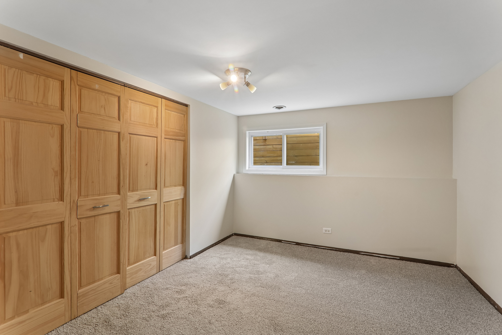 327 Oakwood Drive Property Photo 21