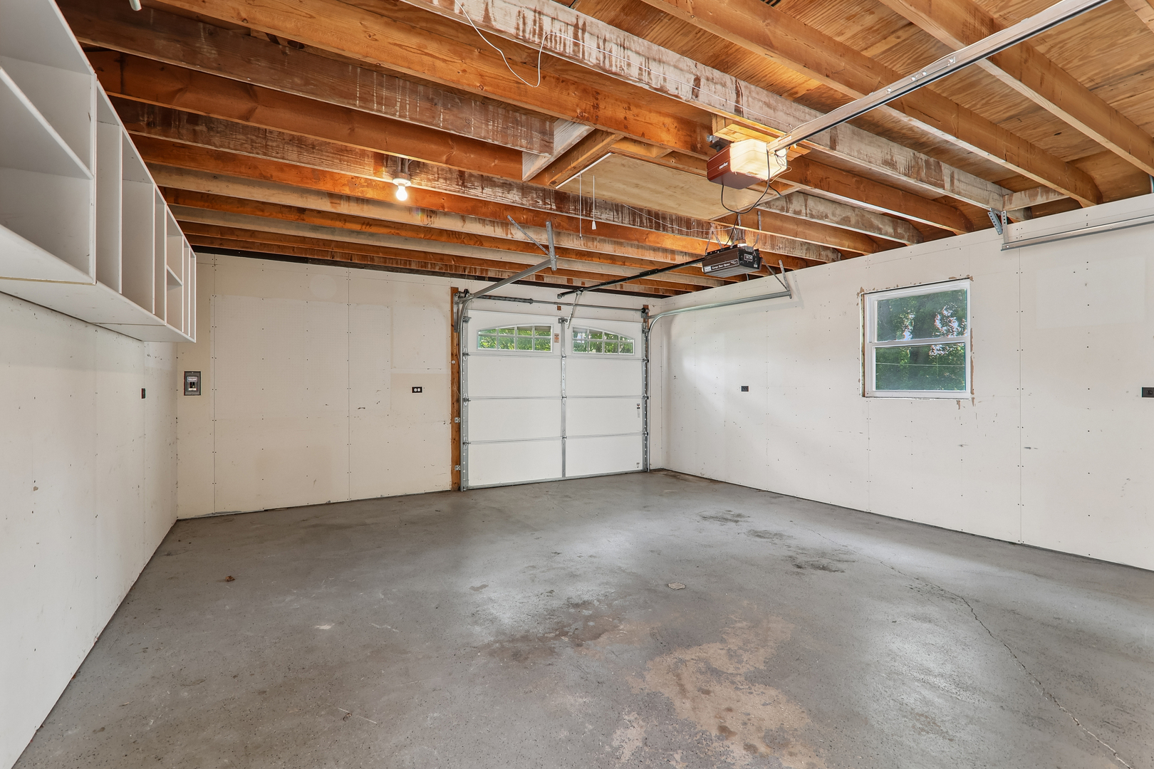 327 Oakwood Drive Property Photo 27