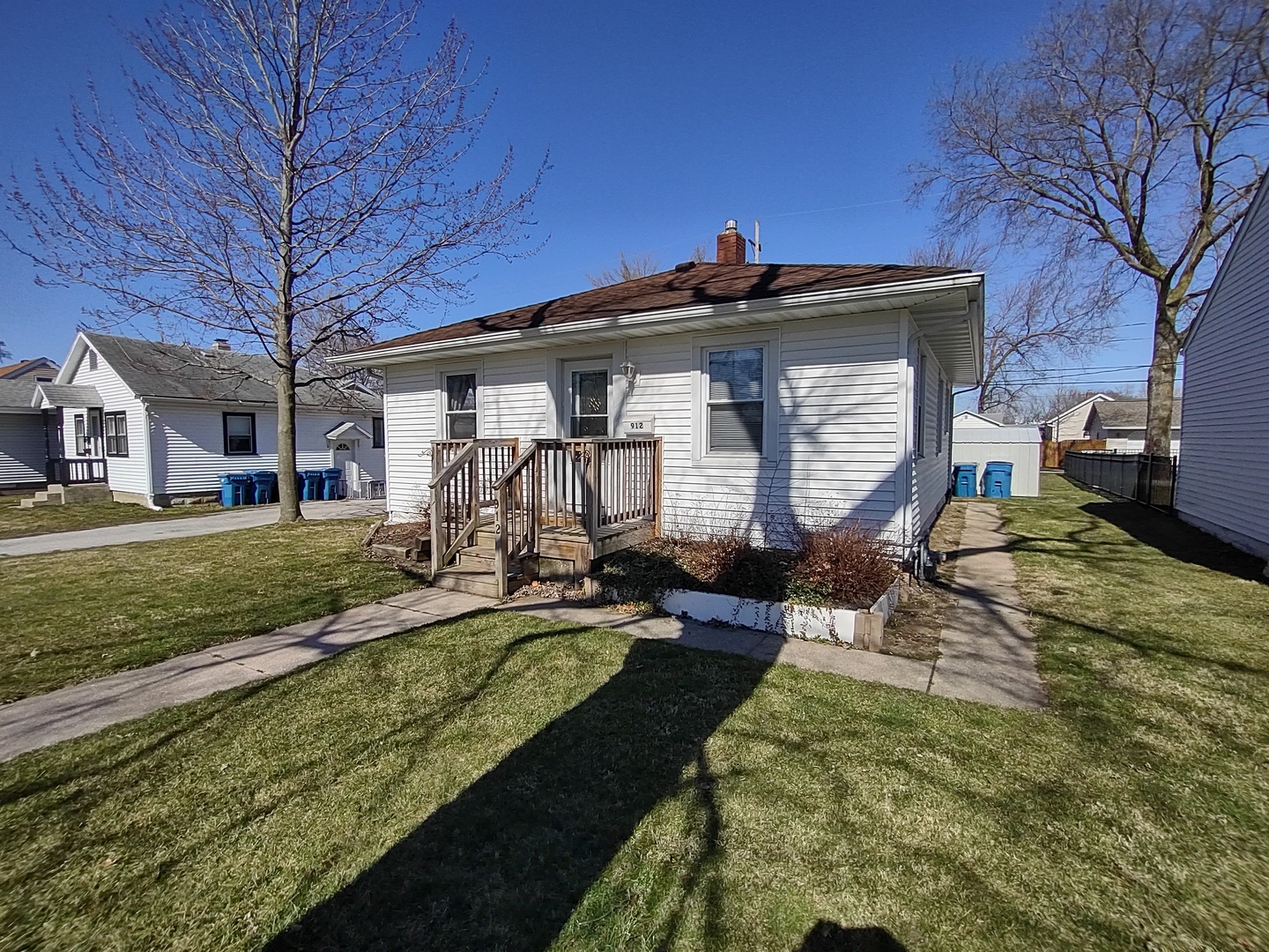 912 Douglas Street Property Photo 1