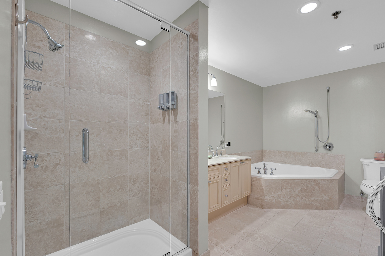 1515 S Prairie Avenue 1214 Property Photo 15