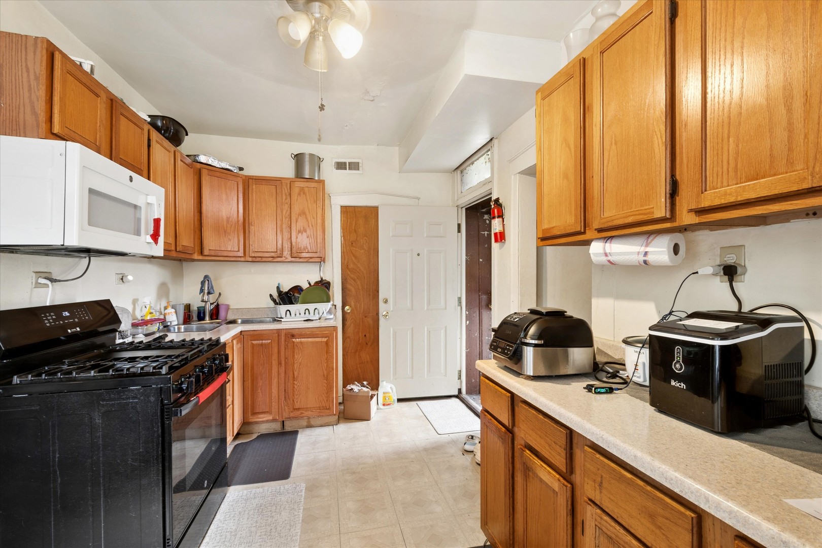 4430 W Congress Parkway Property Photo 6