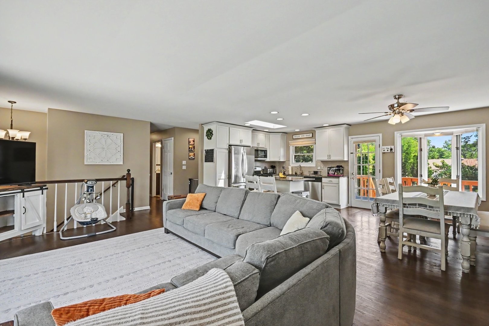 15329 Maple Drive Property Photo 3