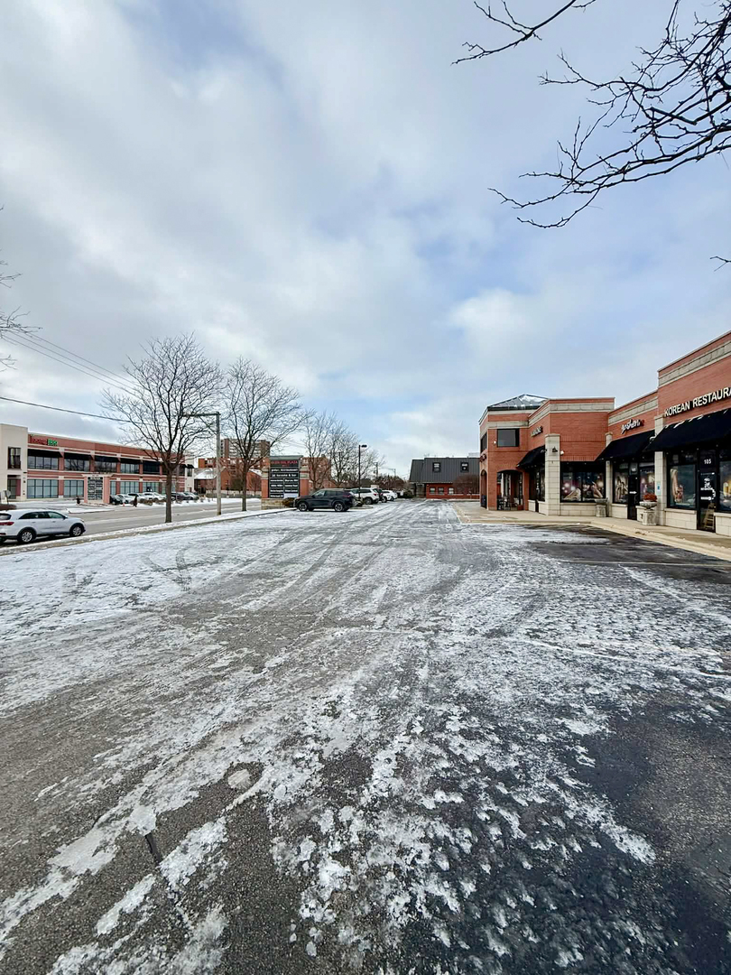 611 Milwaukee Avenue 101 Property Photo 4