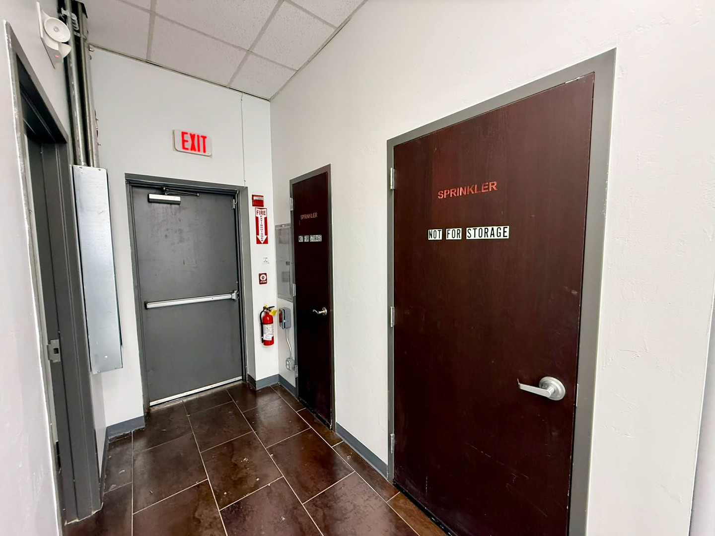 611 Milwaukee Avenue 101 Property Photo 9