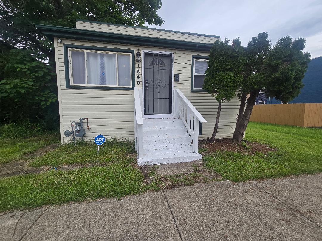 1640 Butler Street Property Photo 1
