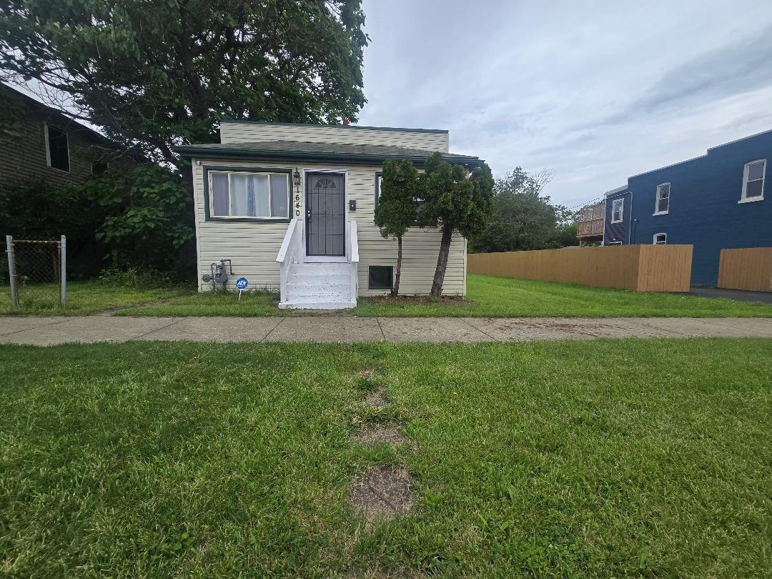 1640 Butler Street Property Photo 2