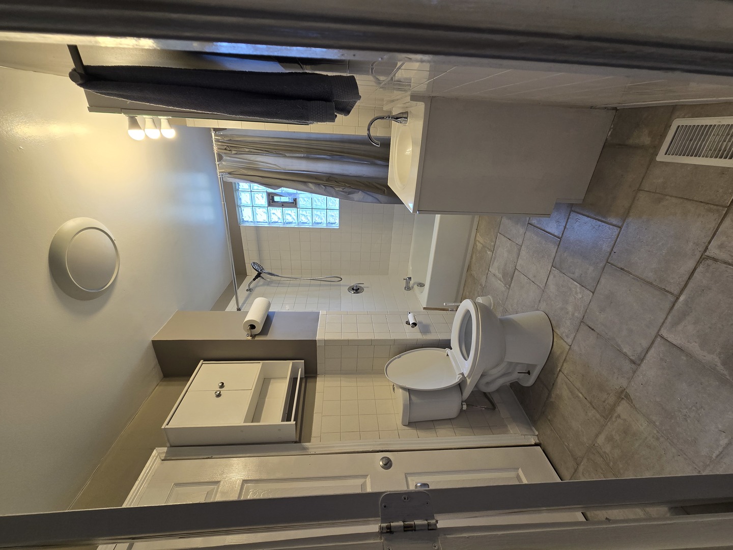 1640 Butler Street Property Photo 6