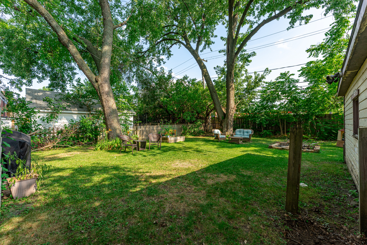 1010 E Evergreen Street Property Photo 27