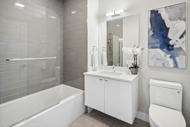 469 N Paulina Street 201 Property Photo 22