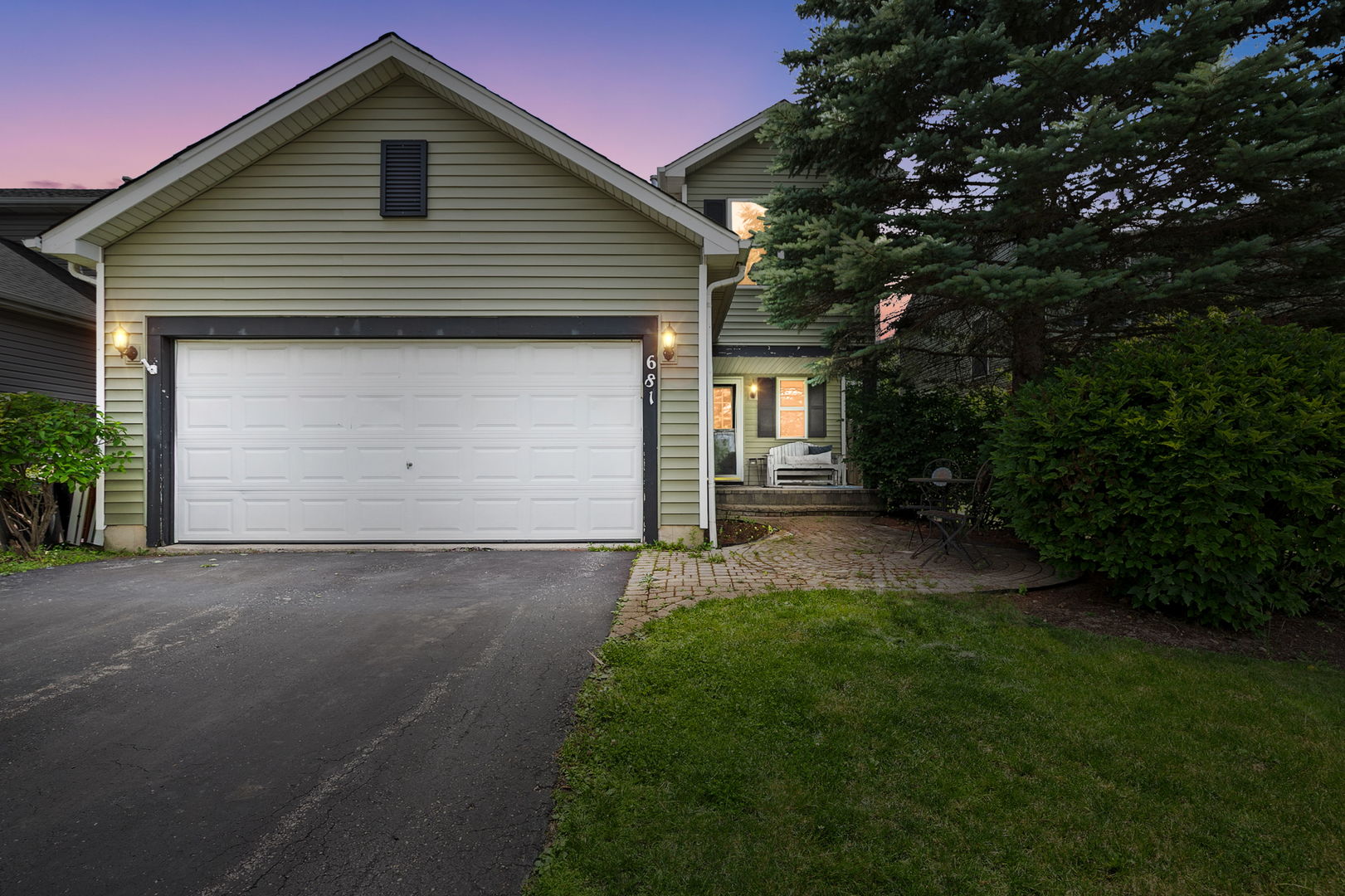 681 W HURON HILLS Trail