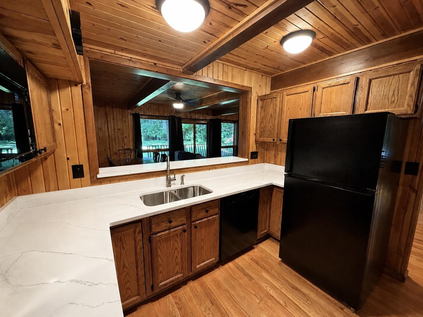 325 Rochester Road Property Photo 4