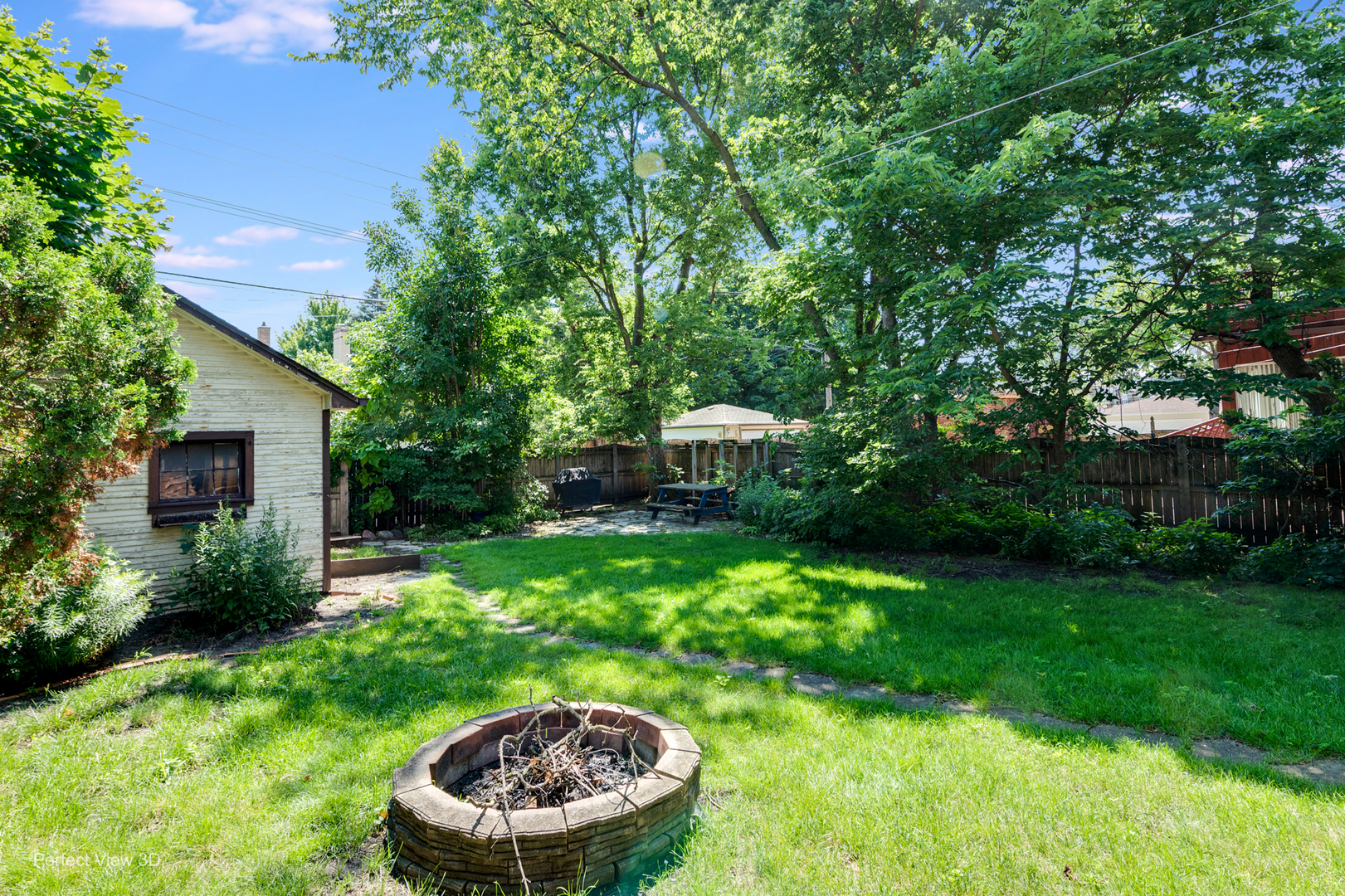 5811 N Christiana Avenue Property Photo 24