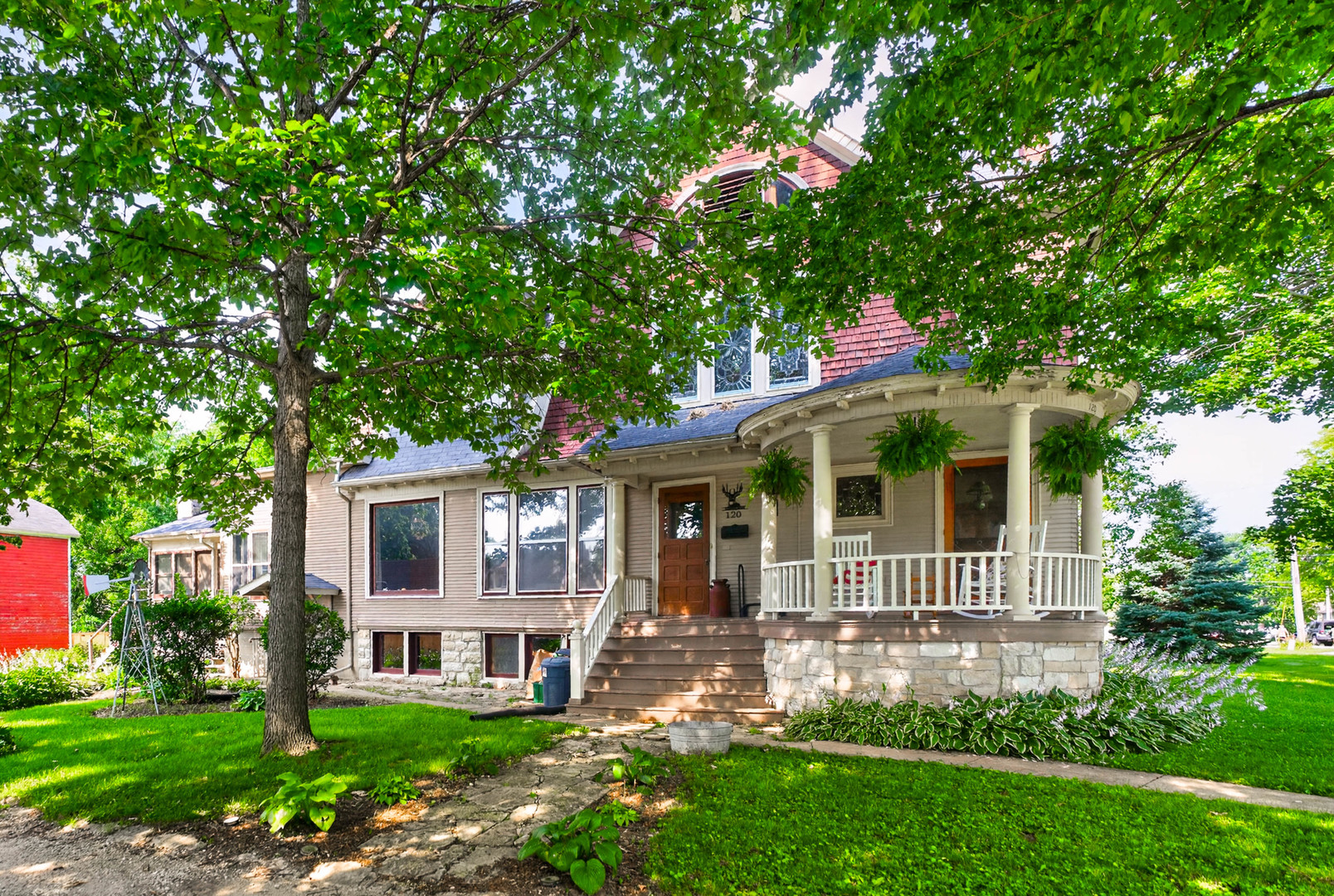 120 Elmwood Place Property Photo 1