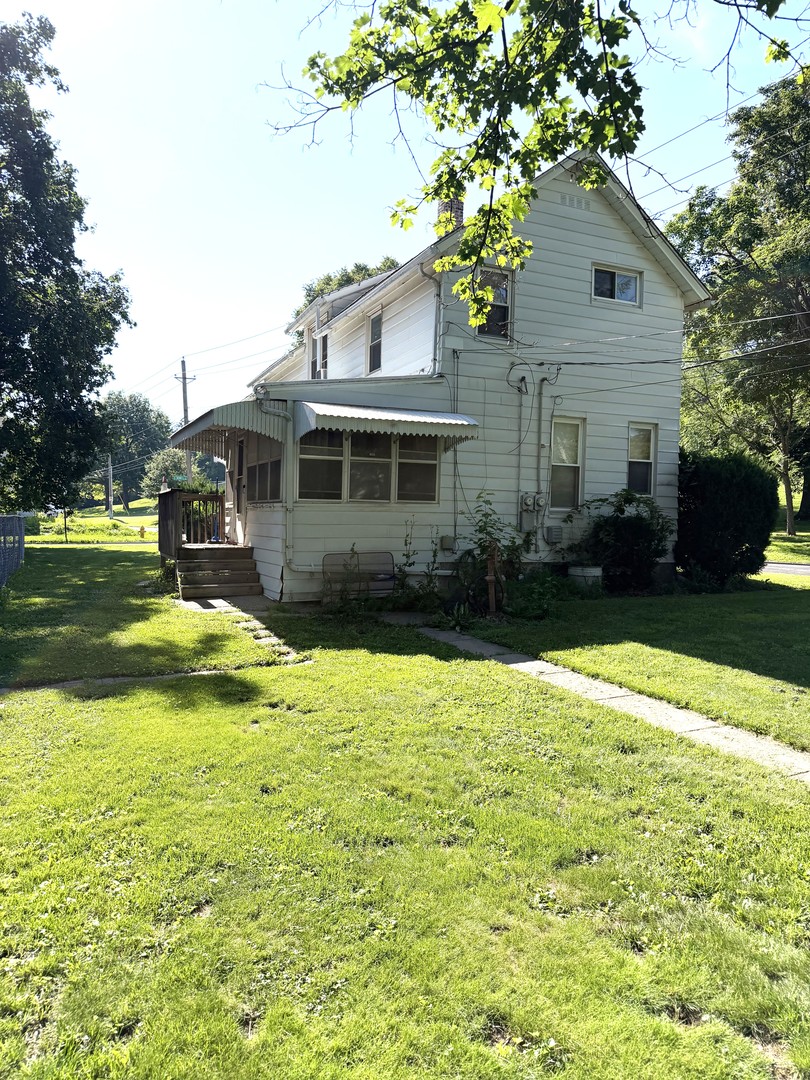 739 N Howell Street Property Photo 3