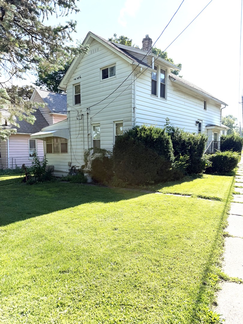 739 N Howell Street Property Photo 4