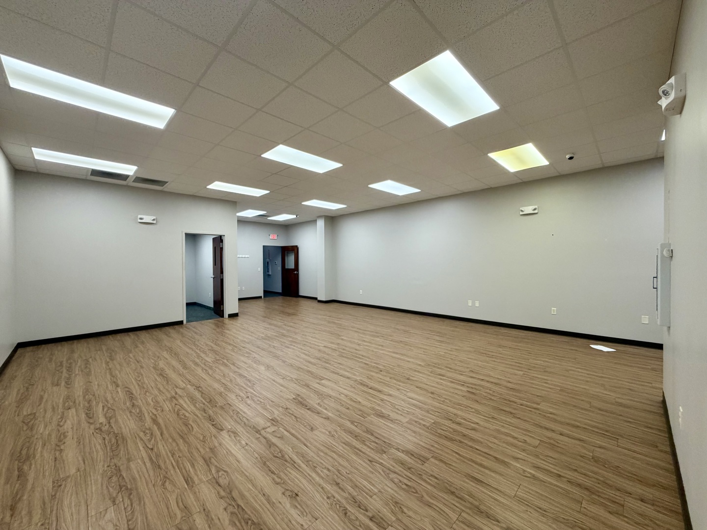 2688 Dekalb Avenue Property Photo 12