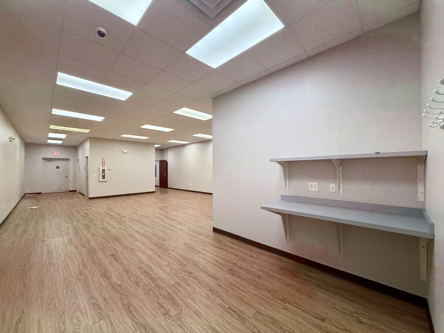 2688 Dekalb Avenue Property Photo 15