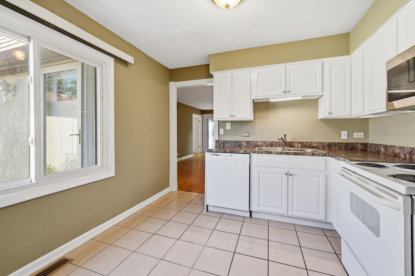 177 Cascade Drive Property Photo 7