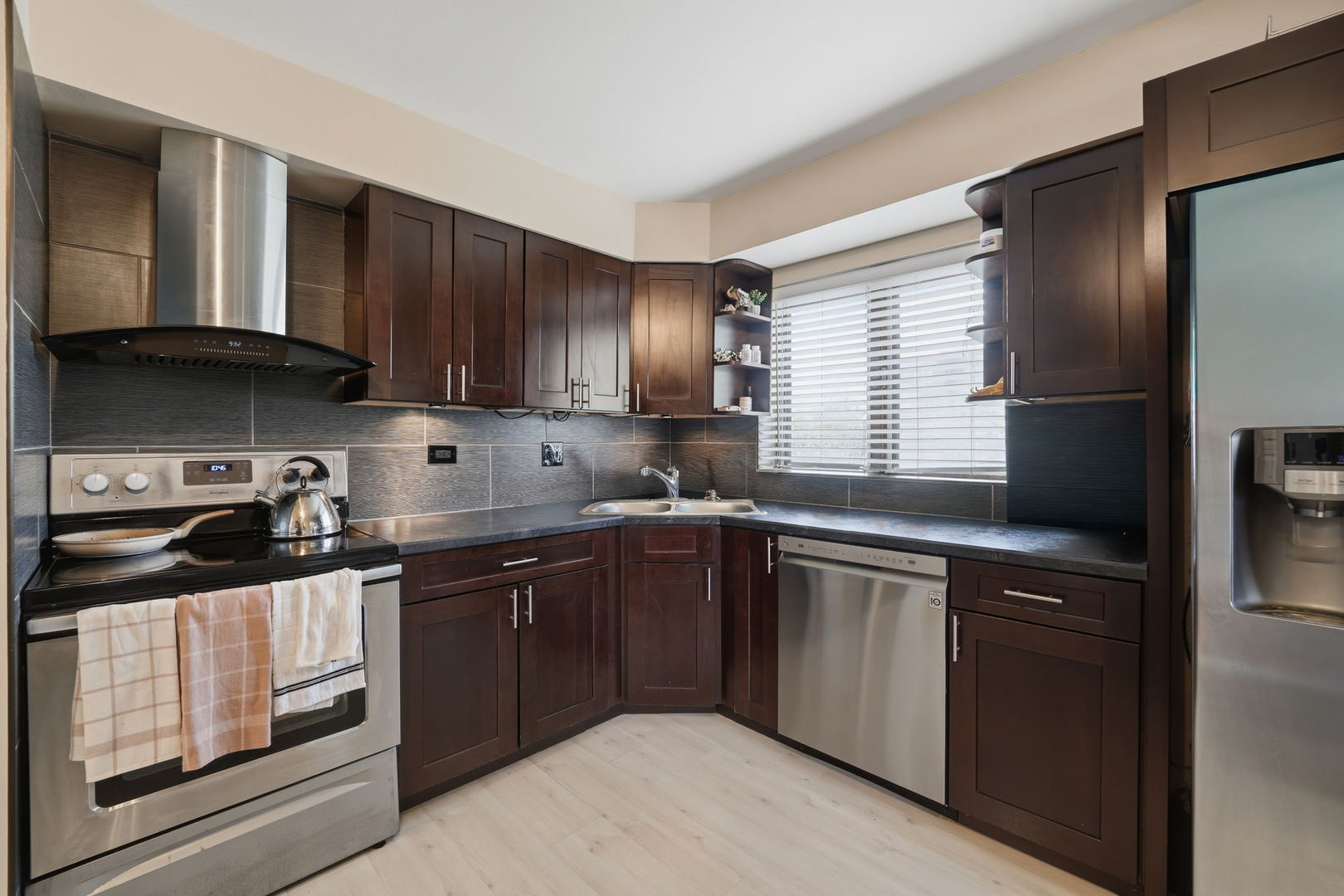 9331 Landings Lane 305 Property Photo 8
