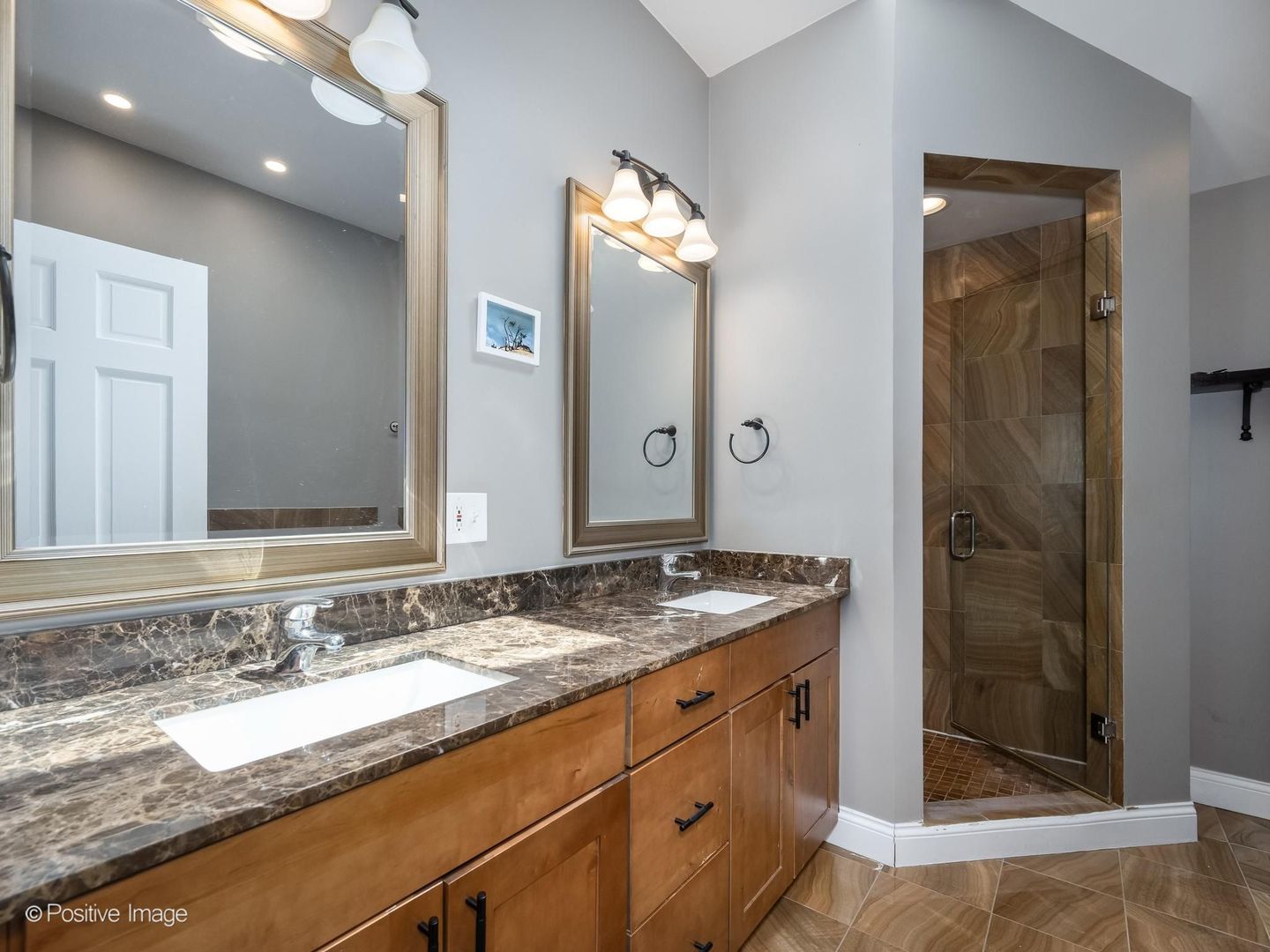 2120 W Race Avenue Property Photo 18